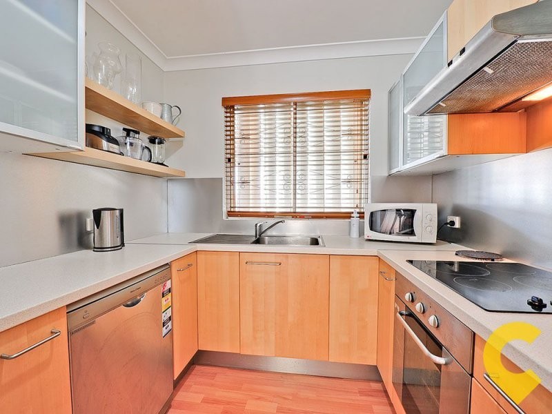 6/16 Kitchener Street, Coorparoo QLD 4151