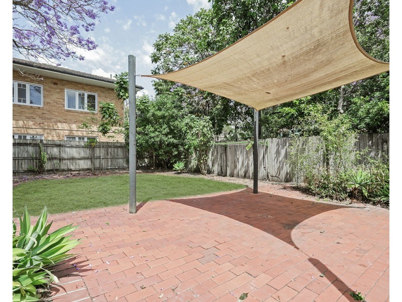 15 Cairns Street, East Brisbane QLD 4169