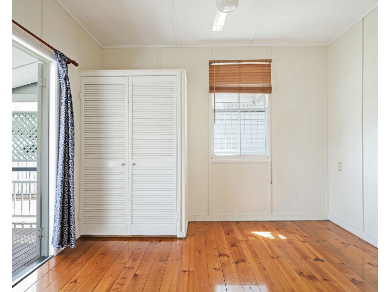 15 Cairns Street, East Brisbane QLD 4169