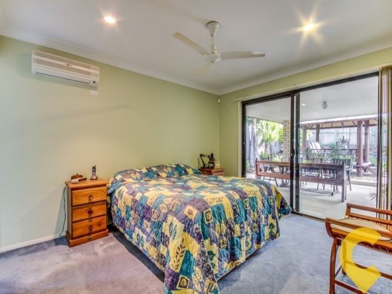 15 Alan Crescent, Eight Mile Plains QLD 4113