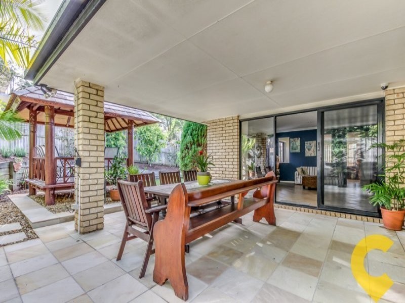 15 Alan Crescent, Eight Mile Plains QLD 4113