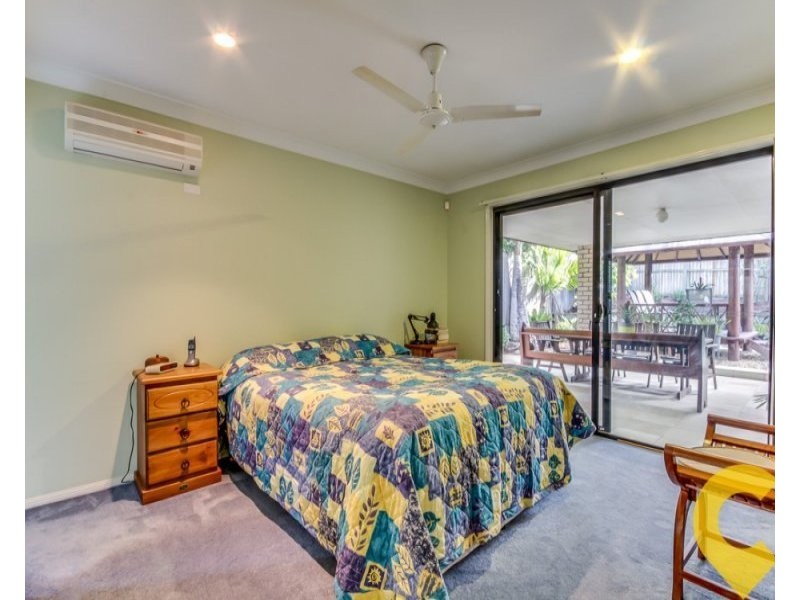 15 Alan Crescent, Eight Mile Plains QLD 4113