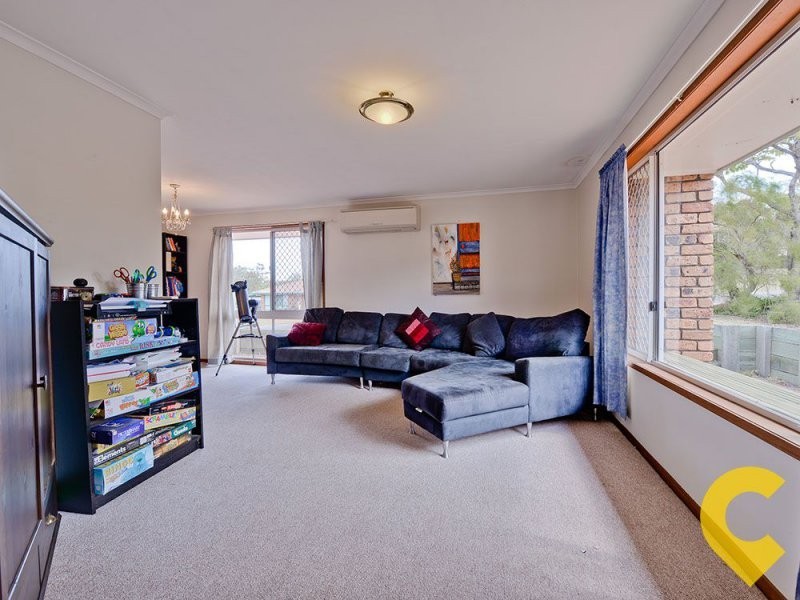 8 Banika Street, Mansfield QLD 4122