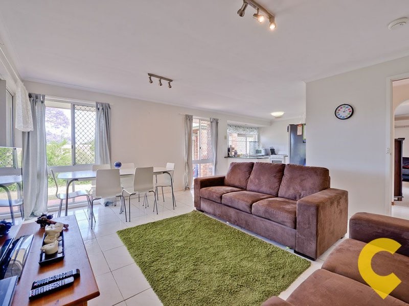 8 Banika Street, Mansfield QLD 4122