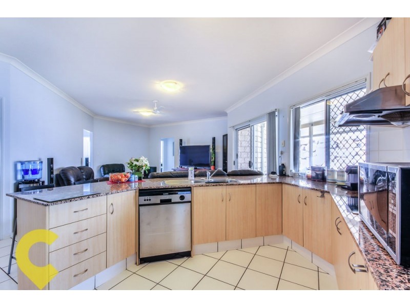 4 Brossard Court, Mansfield QLD 4122