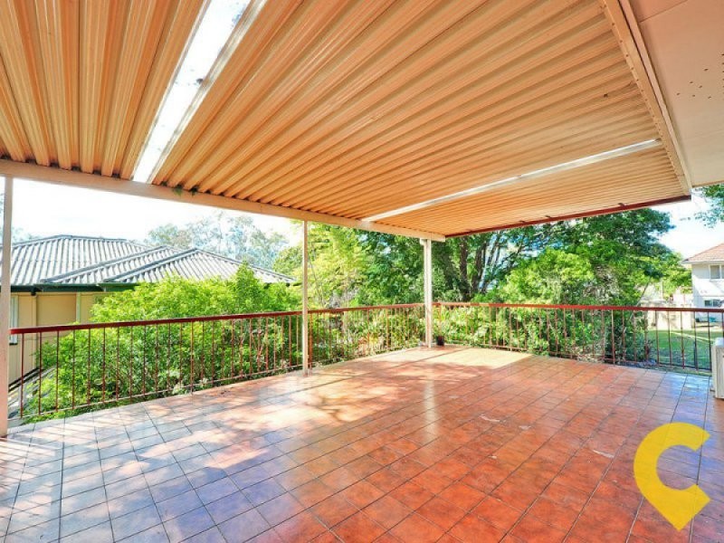 147 Nursery Road, Holland Park West QLD 4121