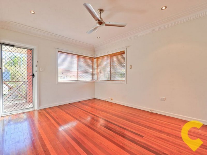 147 Nursery Road, Holland Park West QLD 4121