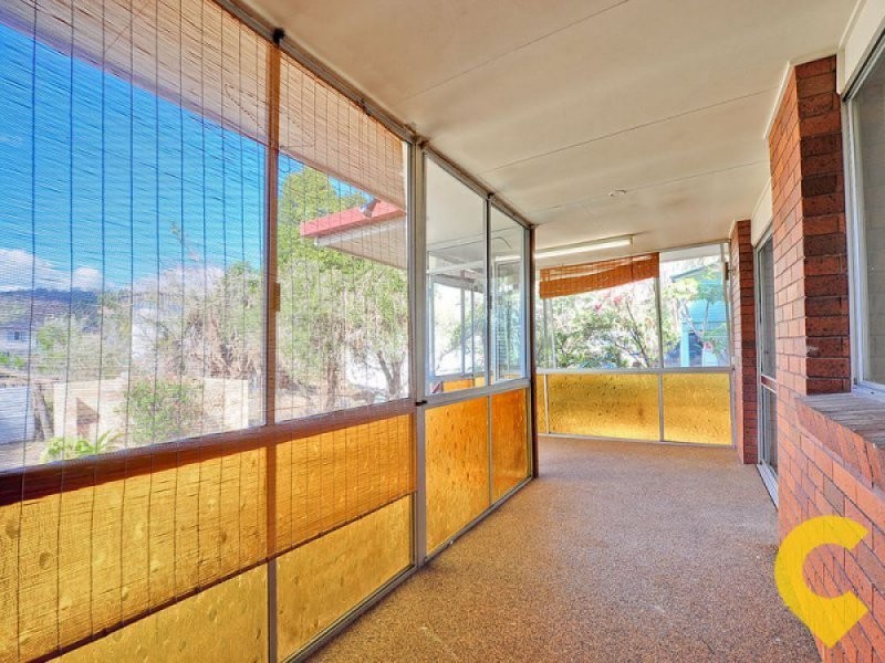 147 Nursery Road, Holland Park West QLD 4121