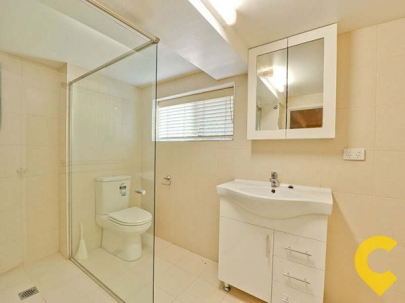 147 Nursery Road, Holland Park West QLD 4121