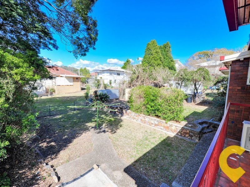 147 Nursery Road, Holland Park West QLD 4121