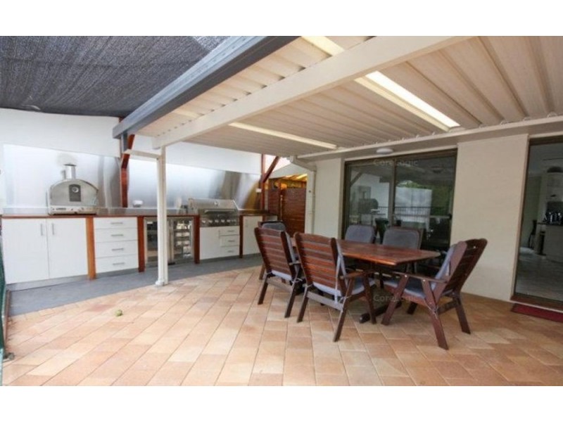 88 Kilmorey Street, Carindale QLD 4152