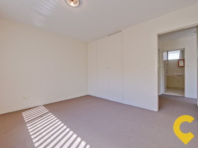 1/25 Ellis Street, Greenslopes QLD 4120