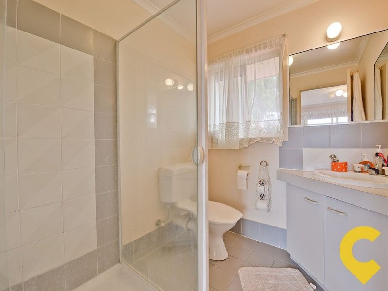 161 Meadowlands Road, Carindale QLD 4152