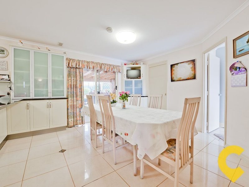 161 Meadowlands Road, Carindale QLD 4152