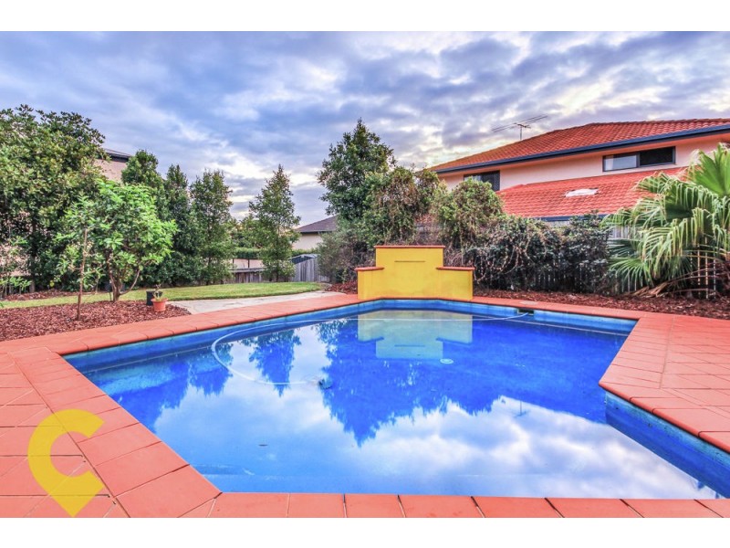 17 Sunset Place, Carindale QLD 4152