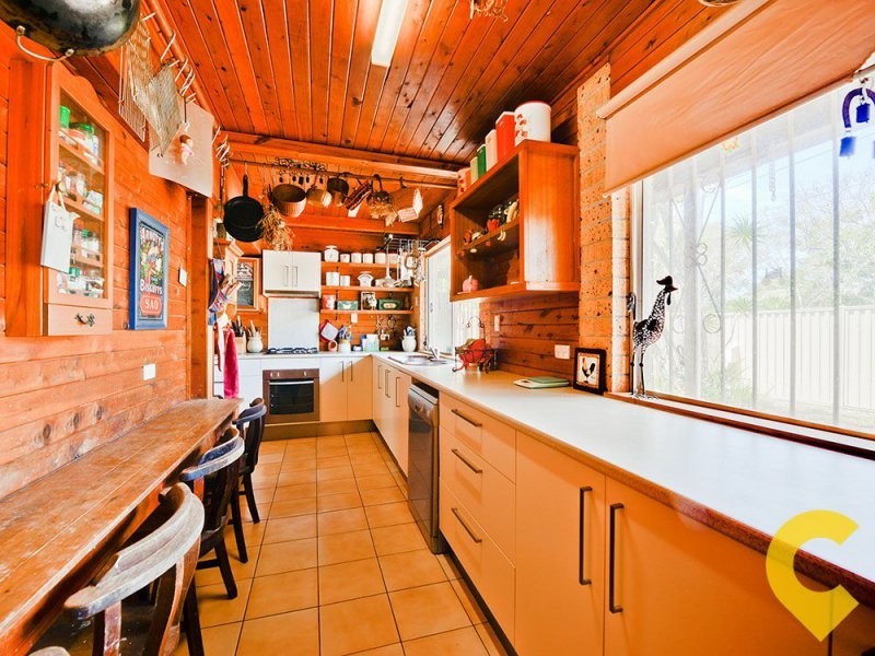 83 Kamarin St, Manly West QLD 4179