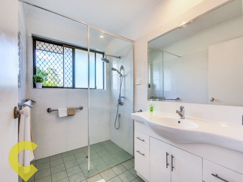 6 Banika Street, Mansfield QLD 4122