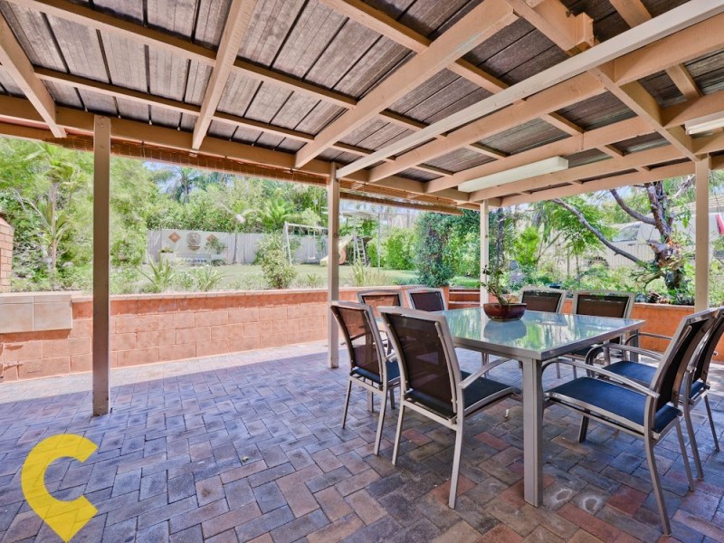 60 Owens Crescent, Regents Park QLD 4118