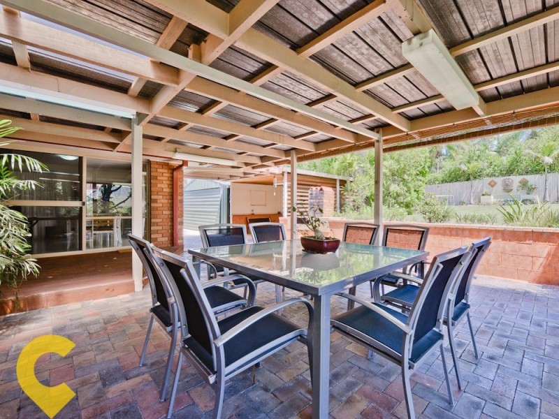 60 Owens Crescent, Regents Park QLD 4118