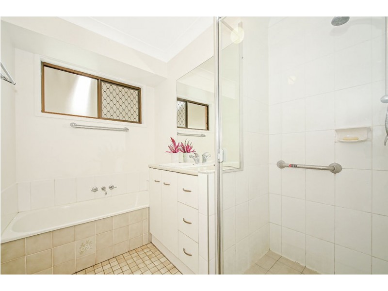 12 Rofail Court, Thorneside QLD 4158