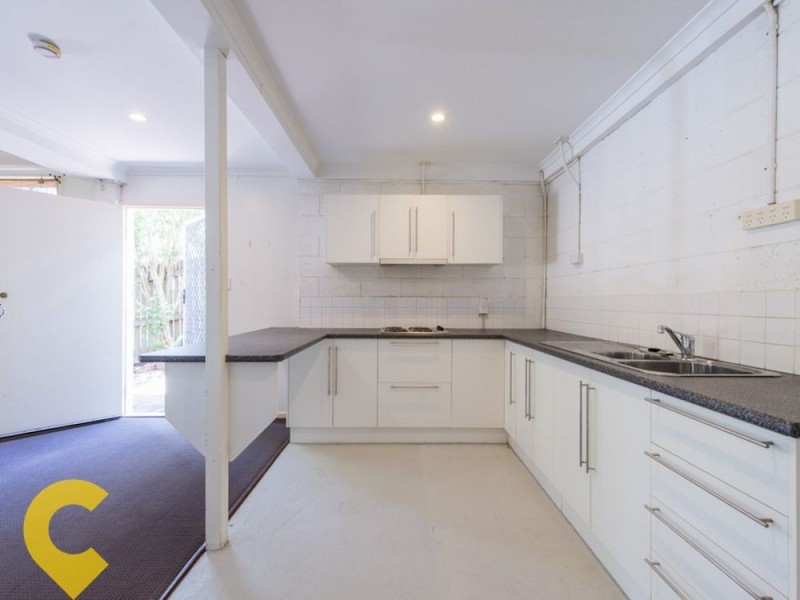266 Bennetts Road, Norman Park QLD 4170