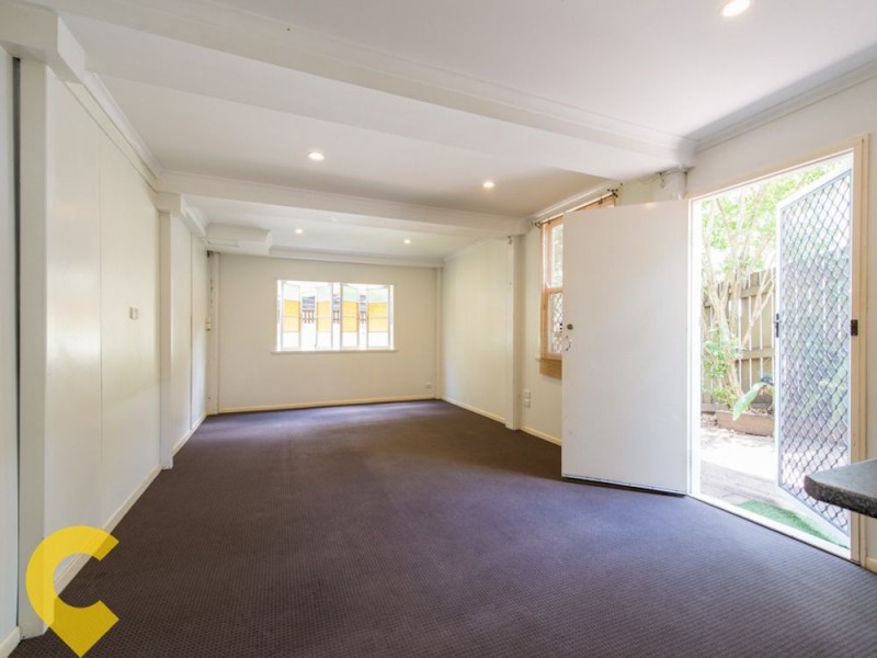 266 Bennetts Road, Norman Park QLD 4170