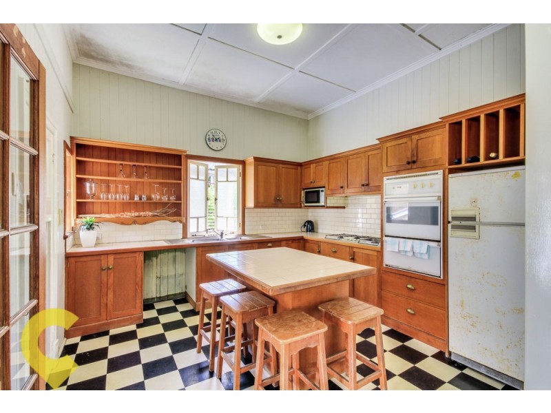 283 Wynnum Road, Norman Park QLD 4170