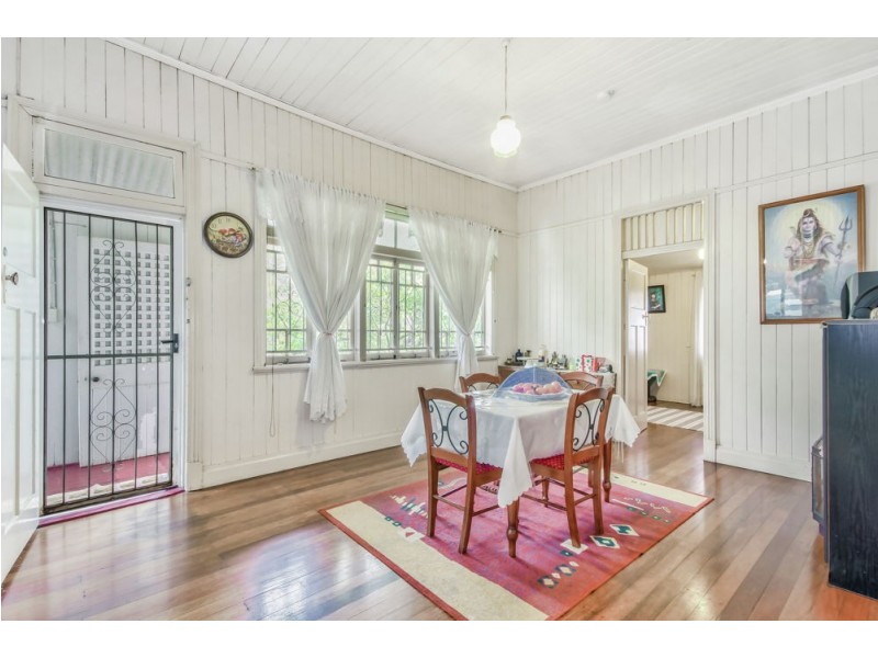 19 Kirkland Avenue, Coorparoo QLD 4151