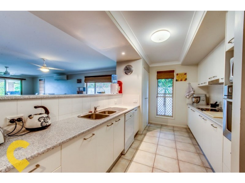 15 Daphne Place, Wakerley QLD 4154