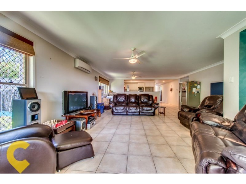 15 Daphne Place, Wakerley QLD 4154