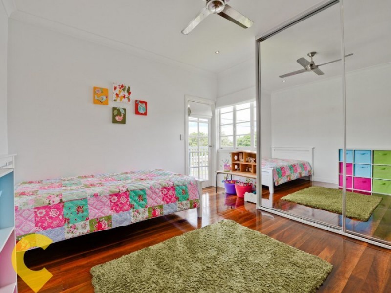 137 Kamarin Street, Manly West QLD 4179