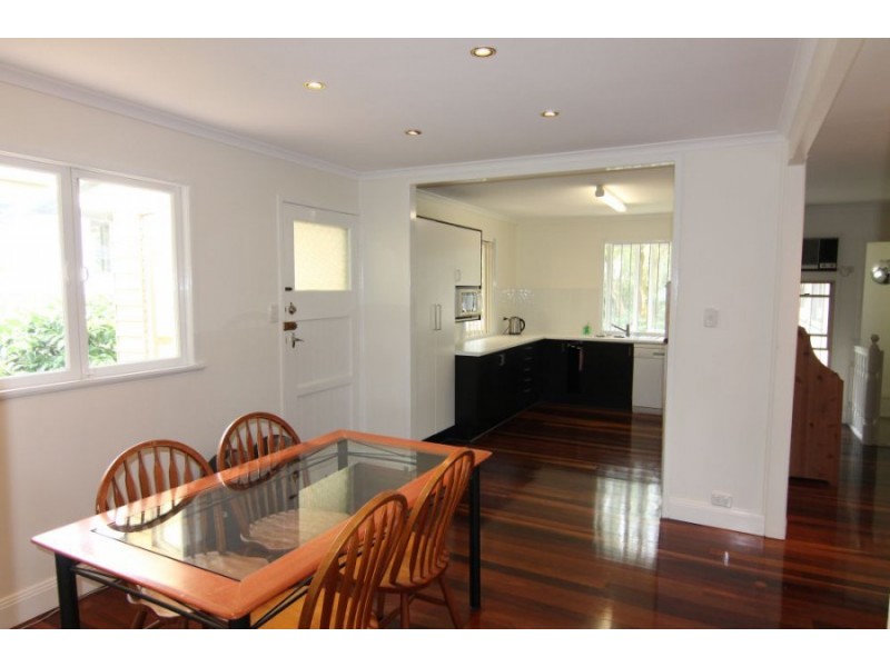 16 Breslin Street, Carina QLD 4152