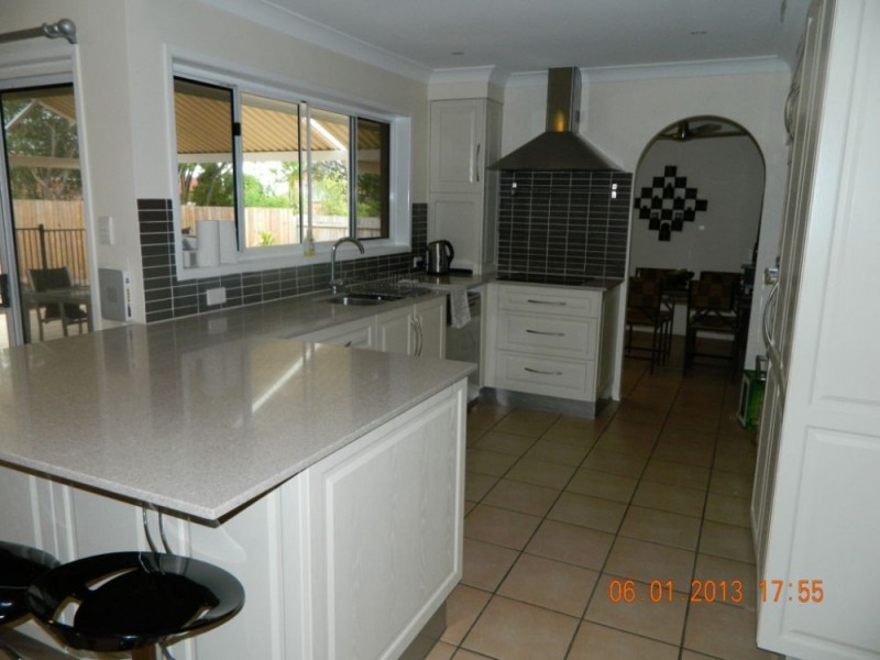 z42 Chateau Street, Calamvale QLD 4116