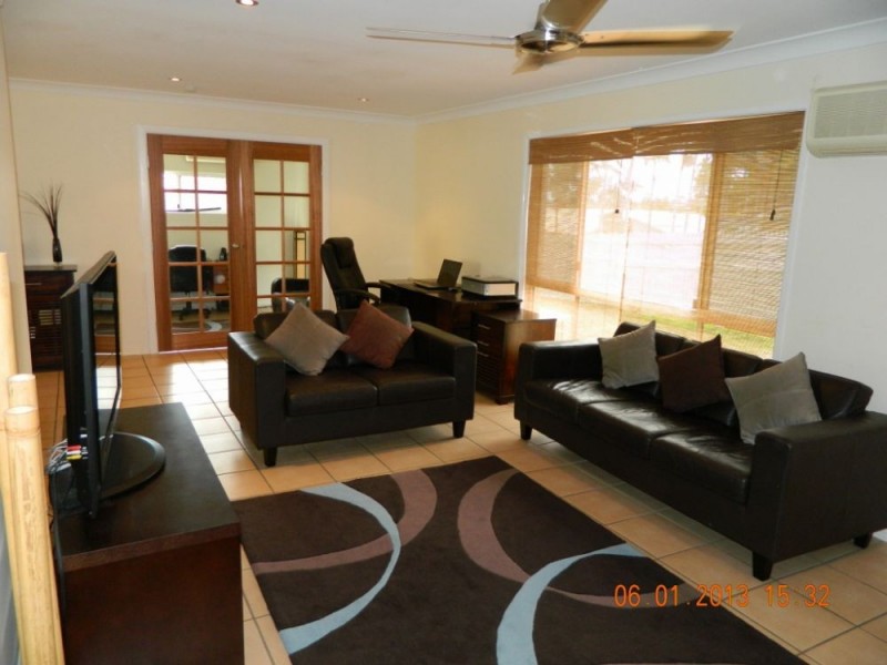 z42 Chateau Street, Calamvale QLD 4116