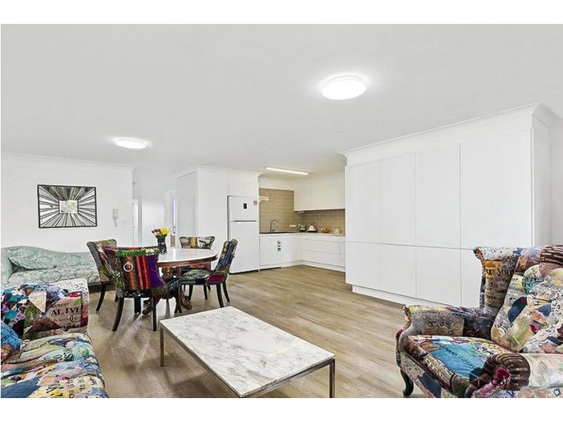 8/14 Douglas St, Greenslopes QLD 4120