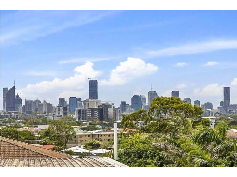 8/14 Douglas St, Greenslopes QLD 4120