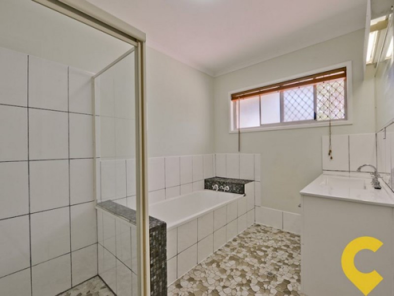 1023 Creek Road, Carindale QLD 4152