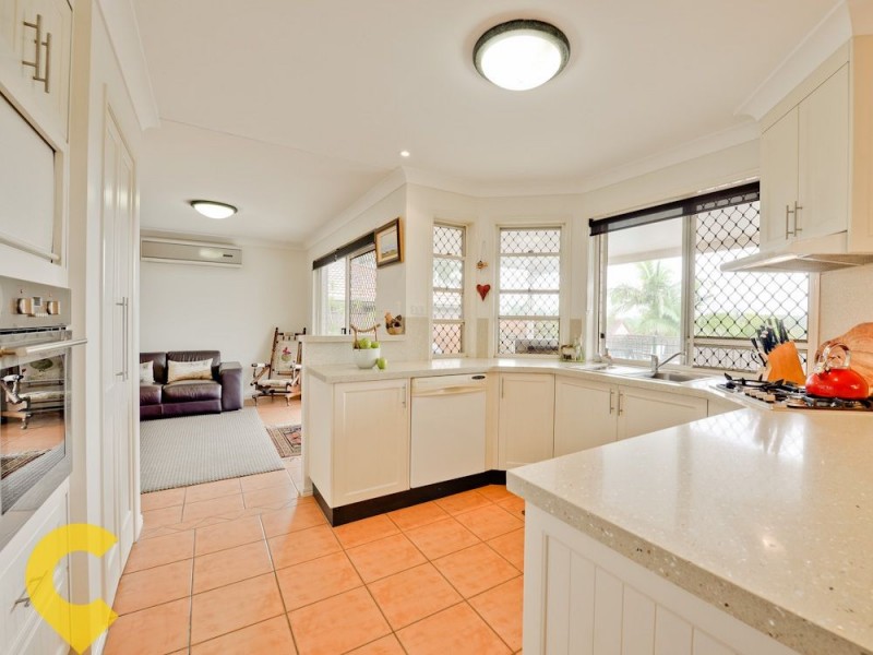 33 Mindona Street, Wishart QLD 4122