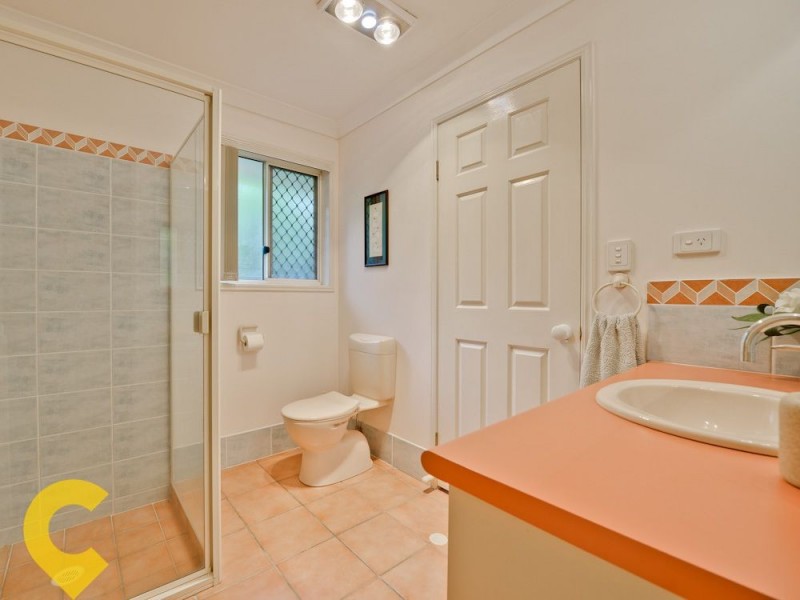 33 Mindona Street, Wishart QLD 4122