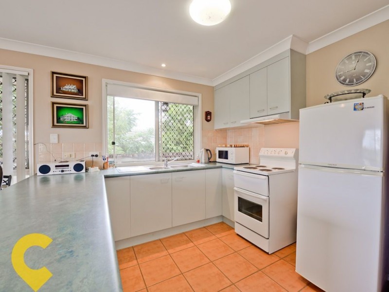 33 Mindona Street, Wishart QLD 4122