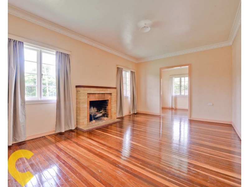 55 Rolle Street, Holland Park West QLD 4121