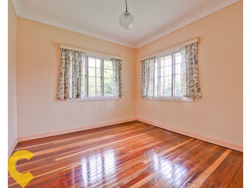 55 Rolle Street, Holland Park West QLD 4121