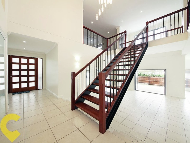 2 Dewberry Place, Bridgeman Downs QLD 4035