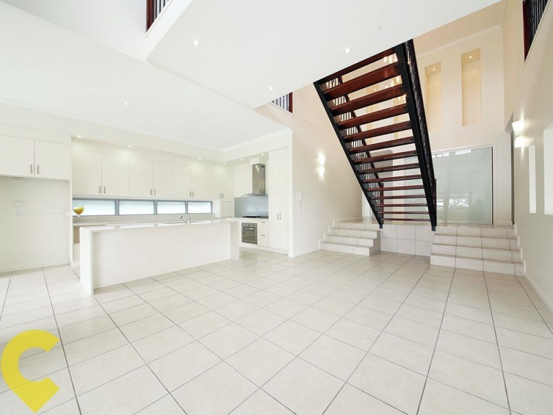 2 Dewberry Place, Bridgeman Downs QLD 4035