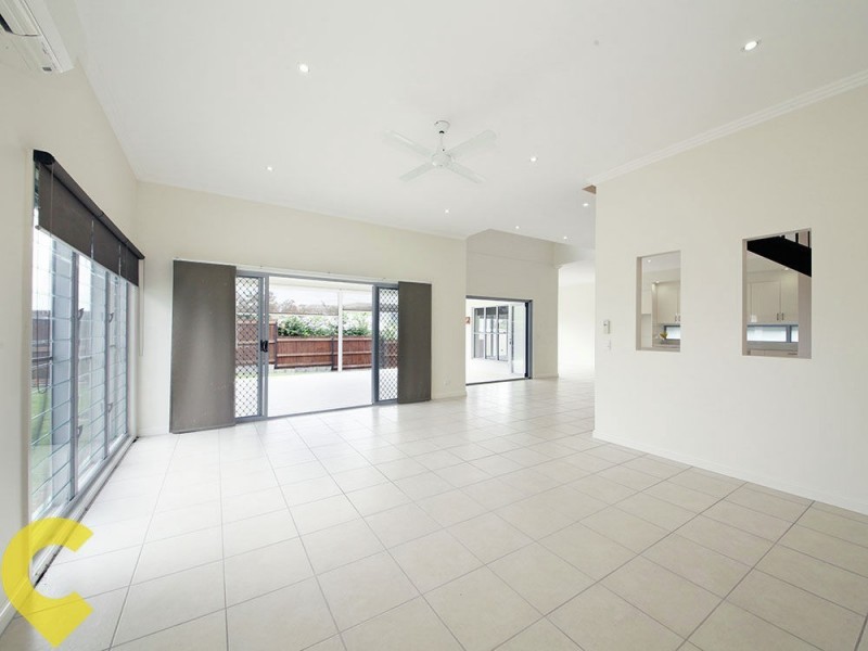 2 Dewberry Place, Bridgeman Downs QLD 4035