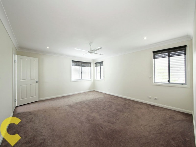 2 Dewberry Place, Bridgeman Downs QLD 4035