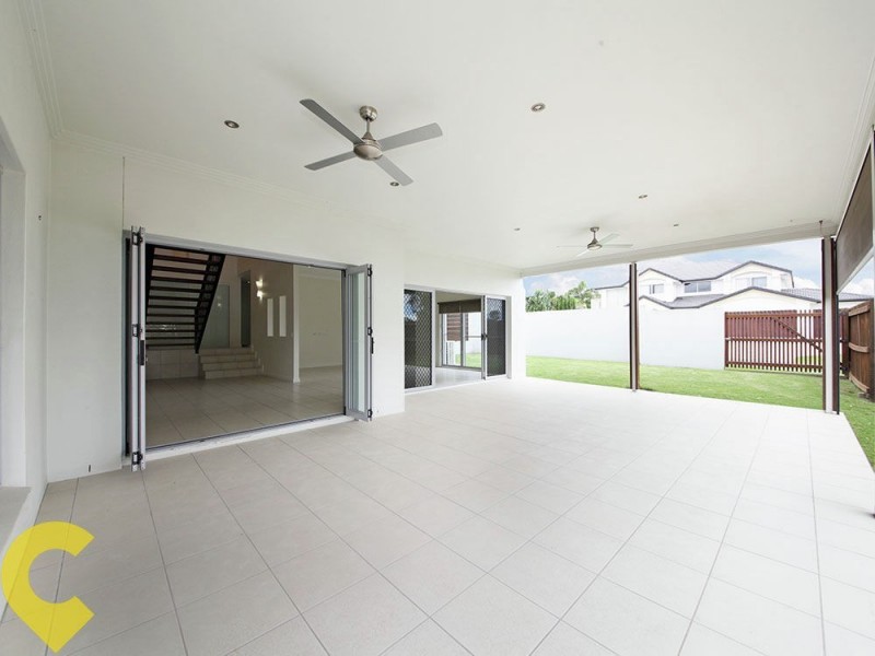 2 Dewberry Place, Bridgeman Downs QLD 4035