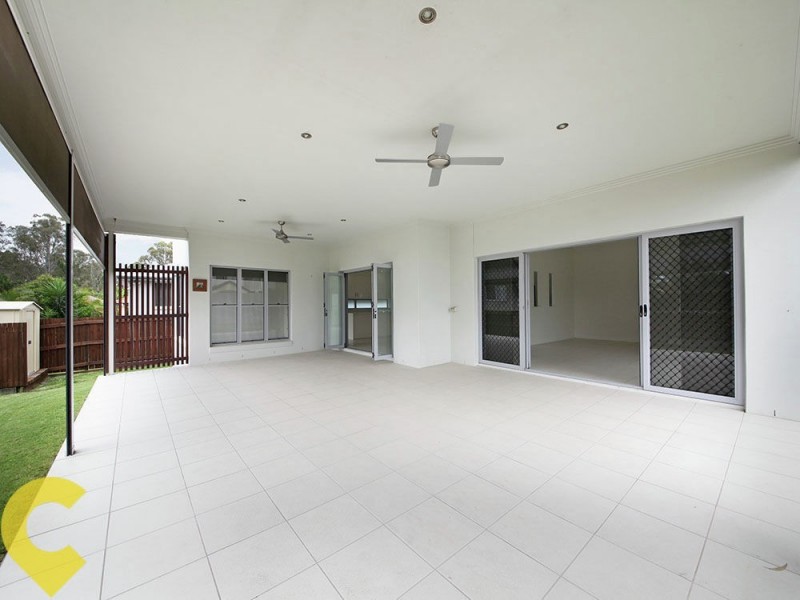 2 Dewberry Place, Bridgeman Downs QLD 4035