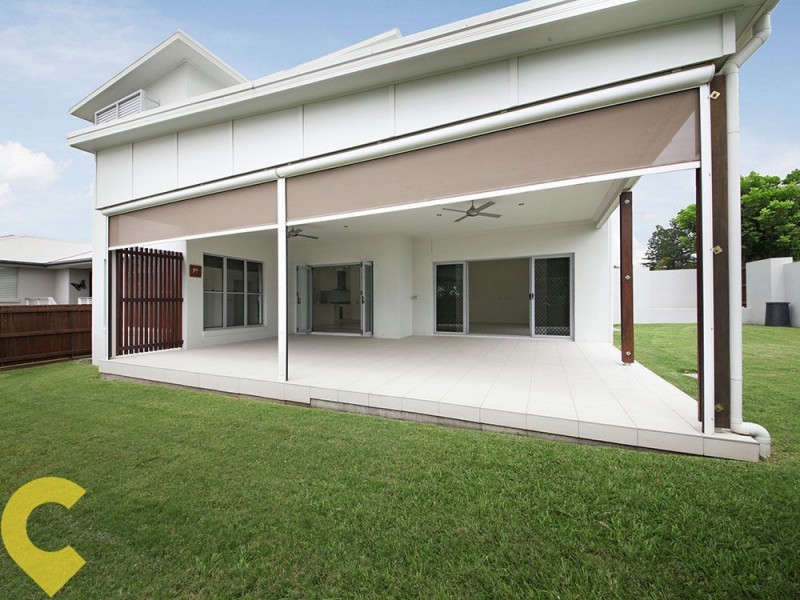 2 Dewberry Place, Bridgeman Downs QLD 4035