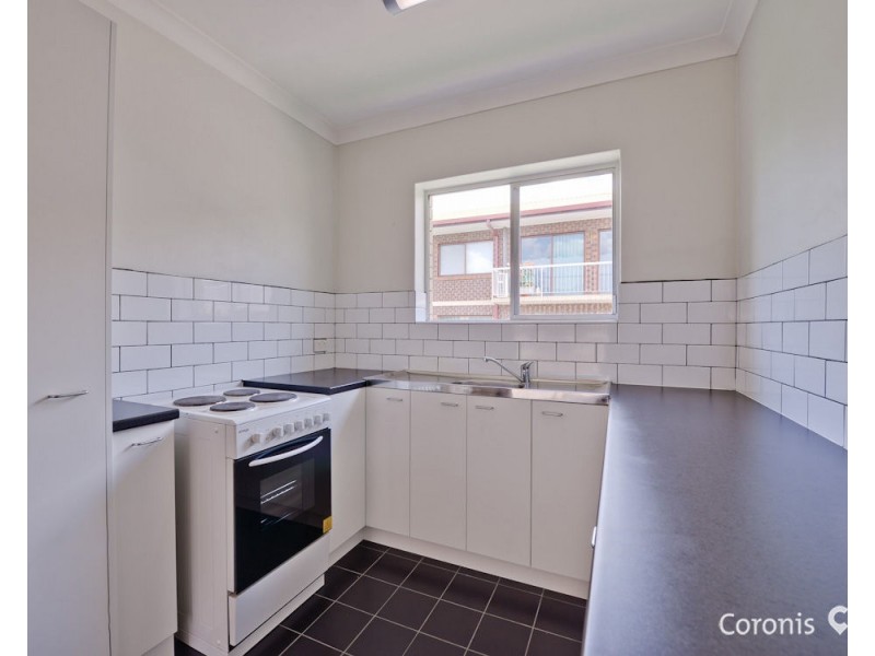 4/302 Cavendish Rd, Coorparoo QLD 4151